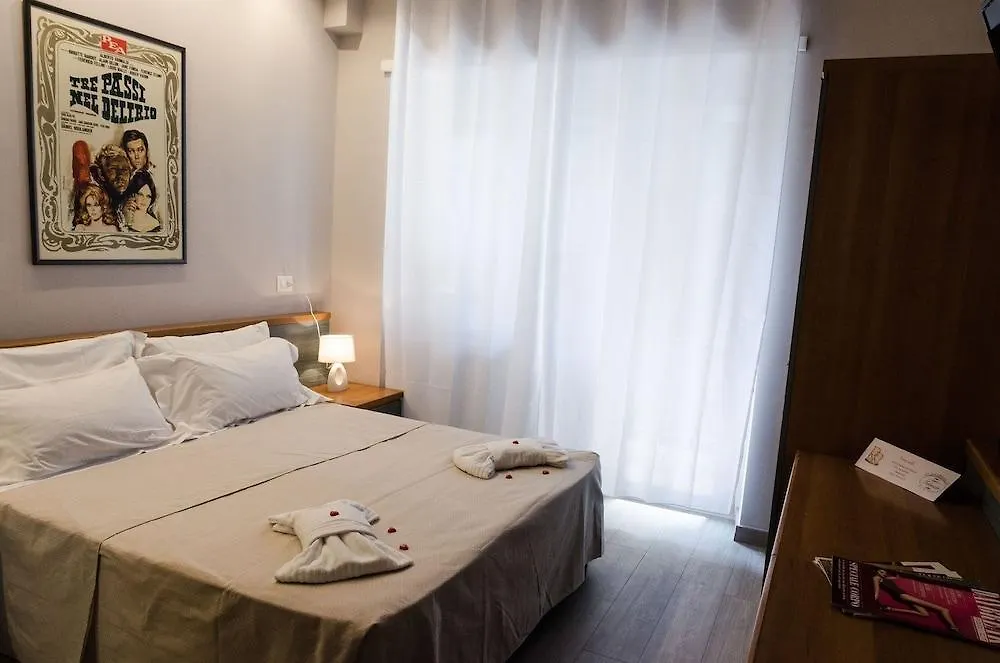 Rona Resort Rom 2*,  Italien