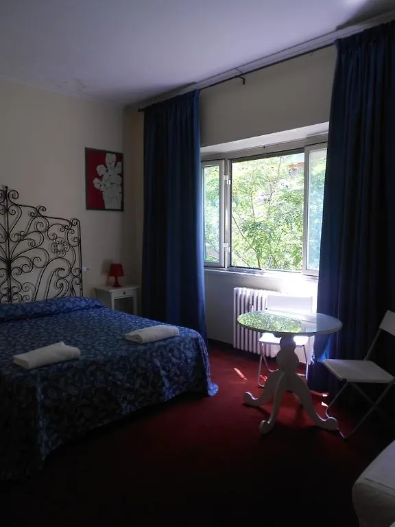 ** Hotel Rona Resort Rom Italien